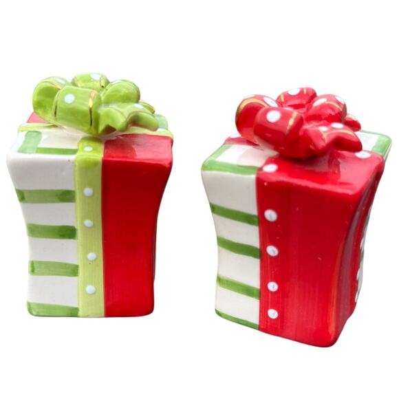 Unbranded Other - 🎁 Christmas Gift Box Salt & Pepper Shakers Red Green Holiday Kitchen Decor
